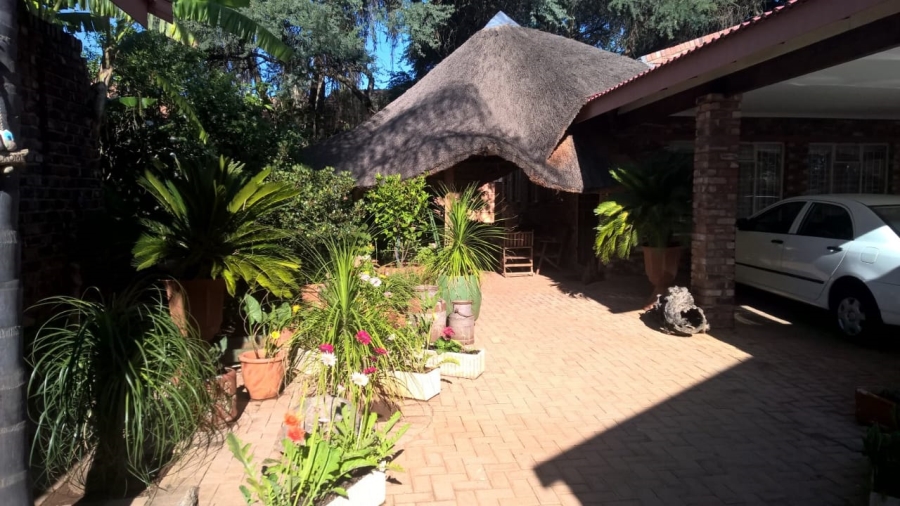 4 Bedroom Property for Sale in Wilkoppies North West